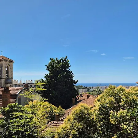 Vue Au Coeur Du Cannet *